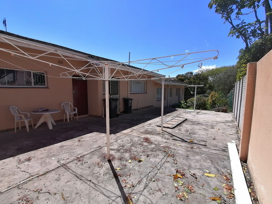 4 Bedroom Property for Sale in Stellenberg Western Cape